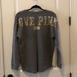 VS sweatshirt size small. GUC